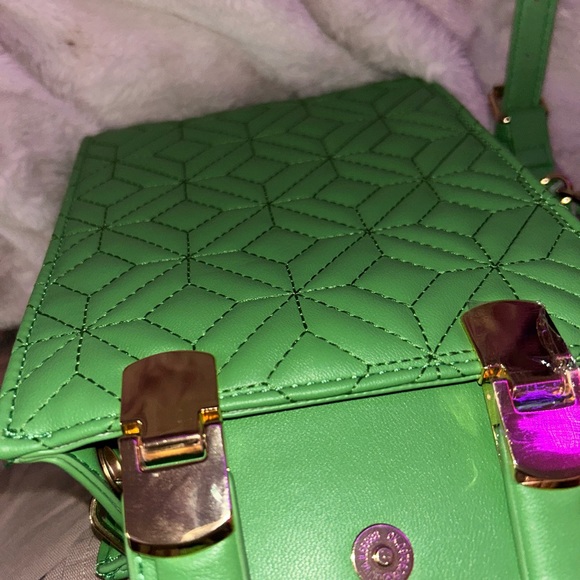 GREEN STEVE MADDEN PURSE BNWT - Picture 3 of 5